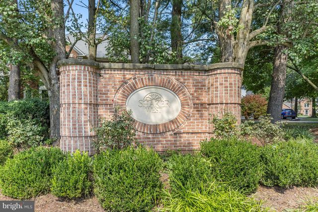 1104 SAFA ST, Herndon, VA 20170