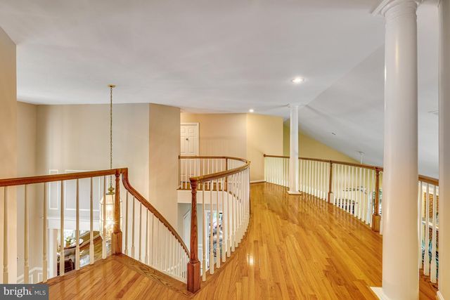 1104 SAFA ST, Herndon, VA 20170