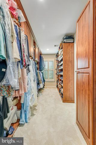 1104 SAFA ST, Herndon, VA 20170