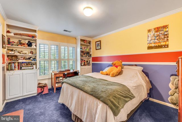 1104 SAFA ST, Herndon, VA 20170