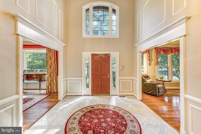 1104 SAFA ST, Herndon, VA 20170