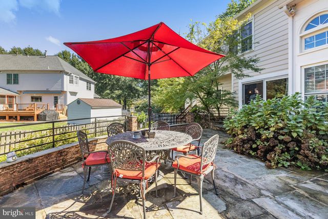 1104 SAFA ST, Herndon, VA 20170