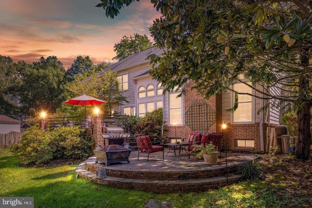 1104 SAFA ST, Herndon, VA 20170