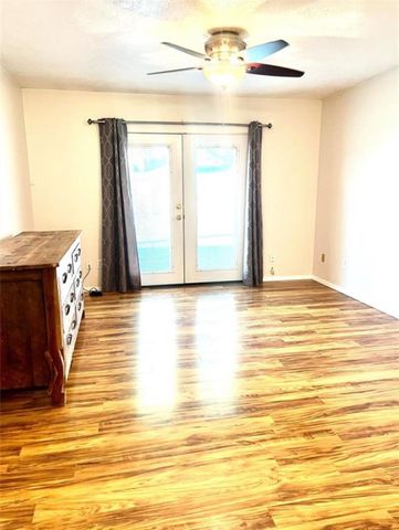 2826 Pickett Dr, League City, TX 77573