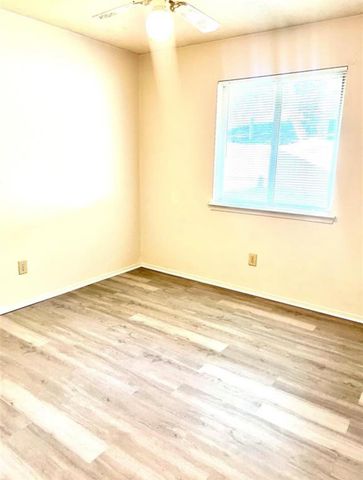 2826 Pickett Dr, League City, TX 77573