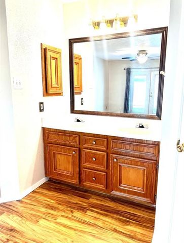 2826 Pickett Dr, League City, TX 77573