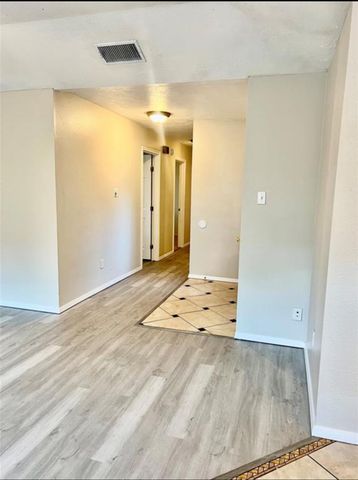 2826 Pickett Dr, League City, TX 77573