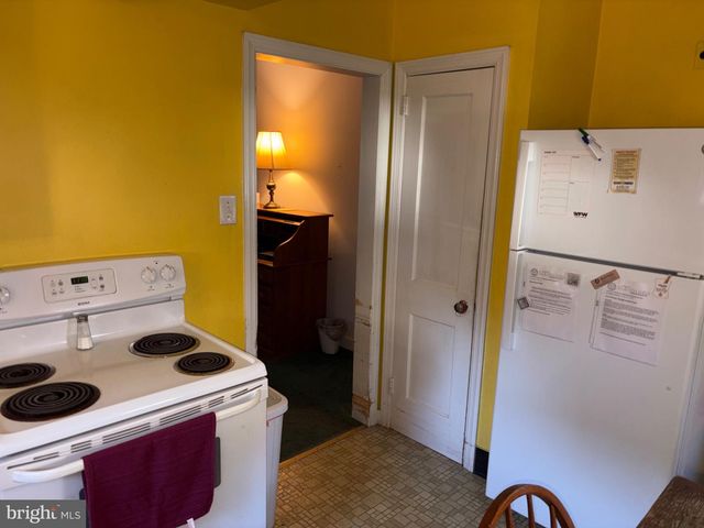 105 W KNOWLES AVENUE AVE, Glenolden, PA 19036