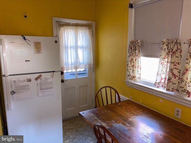 105 W KNOWLES AVENUE AVE, Glenolden, PA 19036