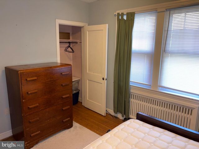 105 W KNOWLES AVENUE AVE, Glenolden, PA 19036