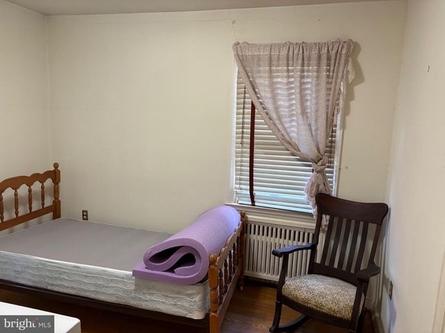 105 W KNOWLES AVENUE AVE, Glenolden, PA 19036