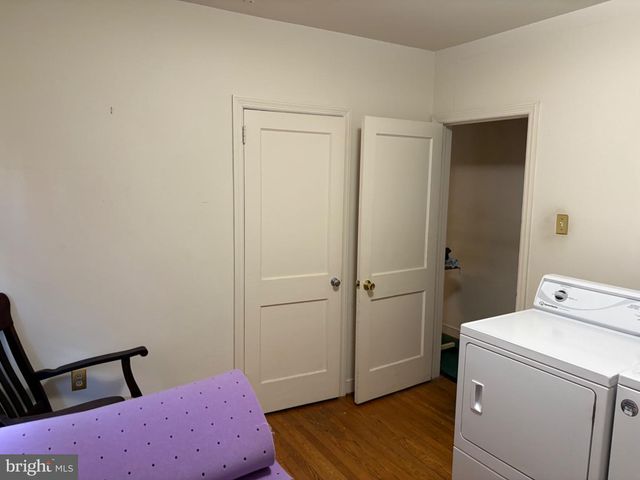 105 W KNOWLES AVENUE AVE, Glenolden, PA 19036