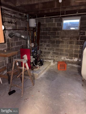 105 W KNOWLES AVENUE AVE, Glenolden, PA 19036