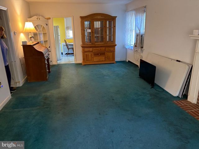 105 W KNOWLES AVENUE AVE, Glenolden, PA 19036