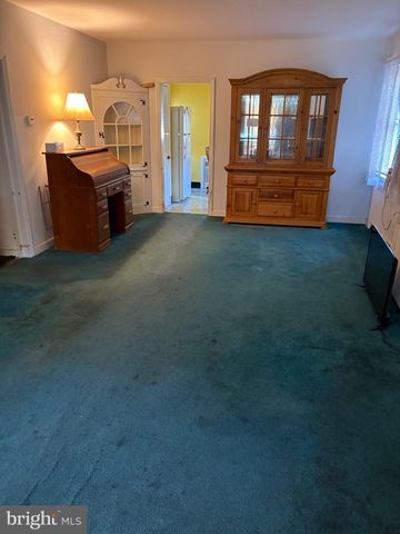 105 W KNOWLES AVENUE AVE, Glenolden, PA 19036