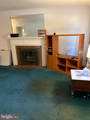 105 W KNOWLES AVENUE AVE, Glenolden, PA 19036