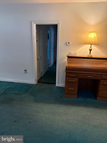 105 W KNOWLES AVENUE AVE, Glenolden, PA 19036