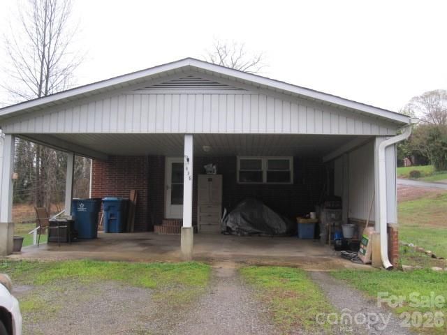 1836 31st Street NE, Hickory, NC 28601