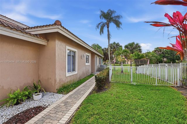 1166 SW 158th Way 4-6, Pembroke Pines, FL 33027