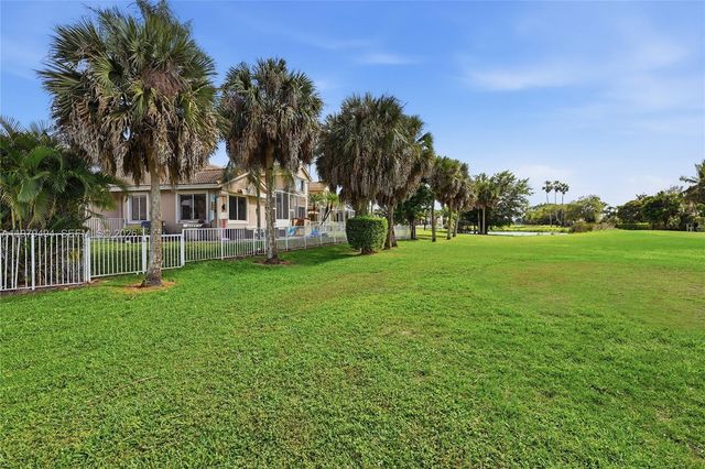 1166 SW 158th Way 4-6, Pembroke Pines, FL 33027