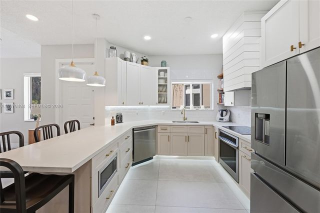 1166 SW 158th Way 4-6, Pembroke Pines, FL 33027