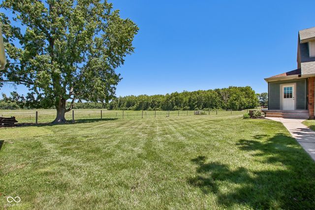4339 E Us Highway 40, Brazil, IN 47834