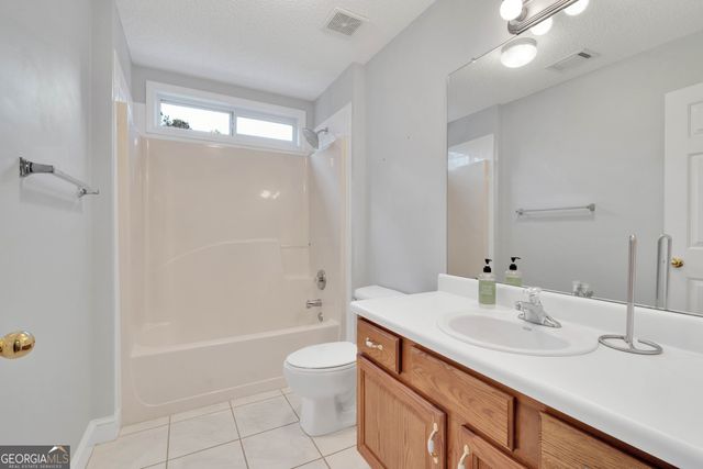 523 Barhams Ridge Drive, Mcdonough, GA 30252