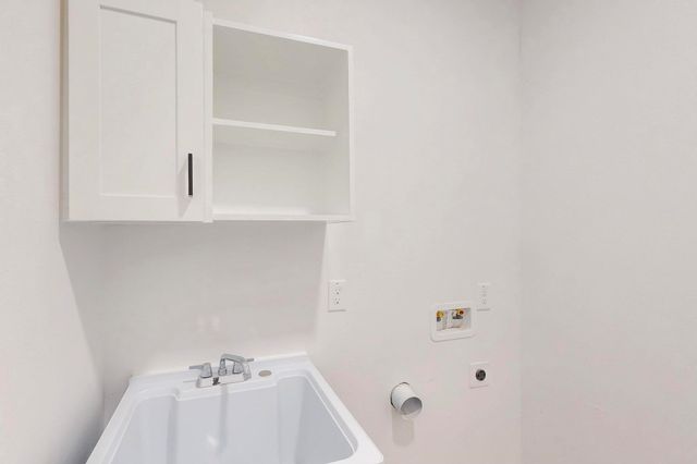 1812 Muncie Avenue, Dallas, TX 75212