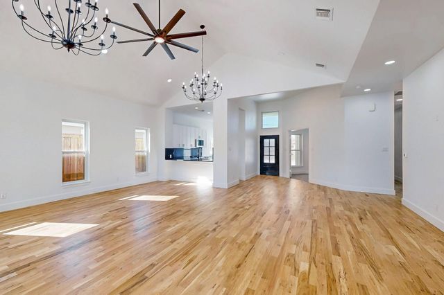 1812 Muncie Avenue, Dallas, TX 75212