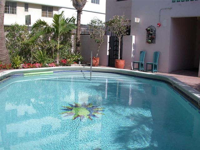 1390 Ocean Dr 407, Miami Beach, FL 33139