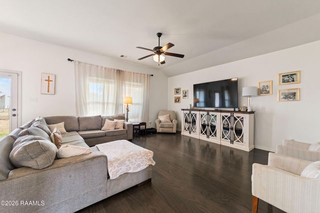 108 Hunters Hill Drive, Duson, LA 70529