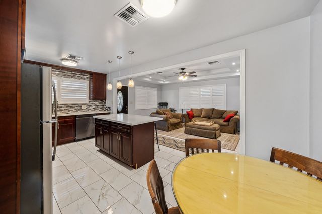 190 Eleu Pl, Kihei, HI 96753