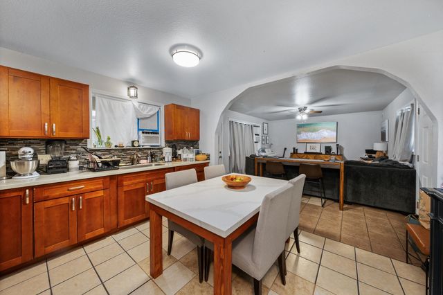 190 Eleu Pl, Kihei, HI 96753
