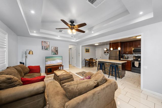 190 Eleu Pl, Kihei, HI 96753