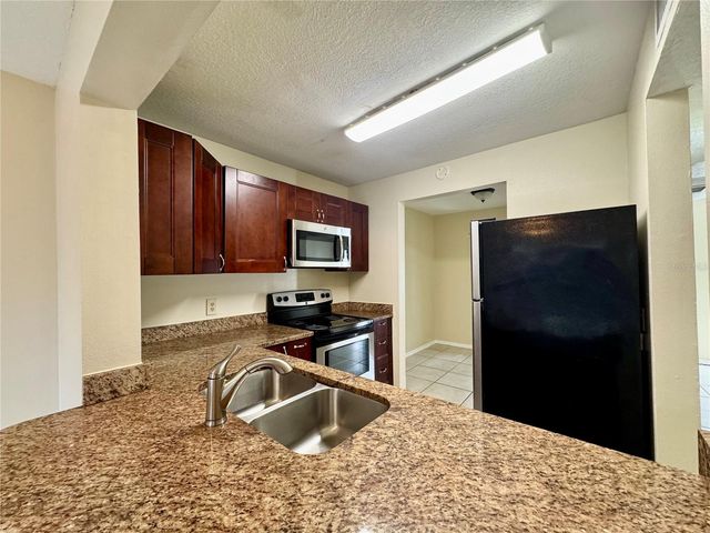 1428 HIGHLAND RIDGE CIRCLE, Brandon, FL 33510