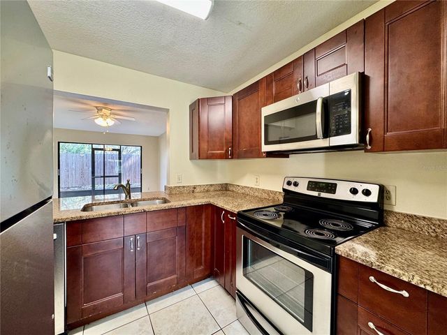 1428 HIGHLAND RIDGE CIRCLE, Brandon, FL 33510