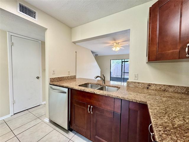 1428 HIGHLAND RIDGE CIRCLE, Brandon, FL 33510