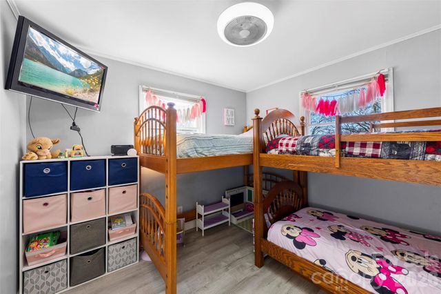 652 Dallas Spencer Mountain Road, Dallas, NC 28034