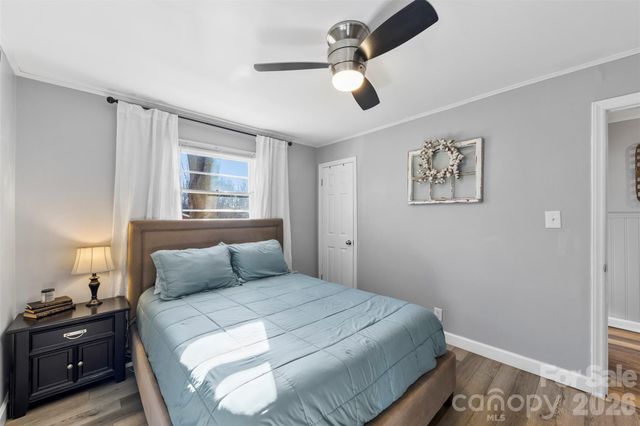 652 Dallas Spencer Mountain Road, Dallas, NC 28034