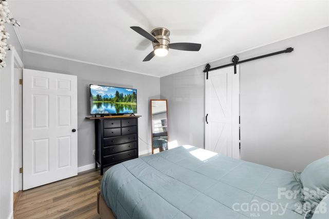 652 Dallas Spencer Mountain Road, Dallas, NC 28034