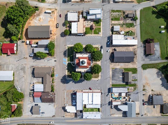 312 N East Street, Harrisburg, AR 72432