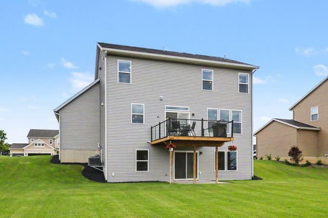 5900 Crossmoor Street SE, Caledonia, MI 49316