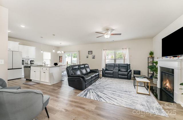4037 Stoneygreen Lane 63, Charlotte, NC 28215