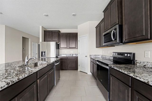 32003 CONCHSHELL SAIL STREET, Wesley Chapel, FL 33545