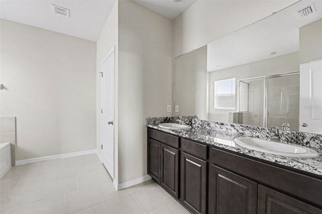 32003 CONCHSHELL SAIL STREET, Wesley Chapel, FL 33545