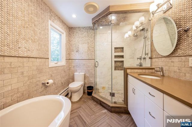 34 Carlough Road, Upper Saddle River, NJ 07458