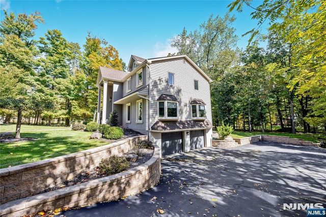 34 Carlough Road, Upper Saddle River, NJ 07458