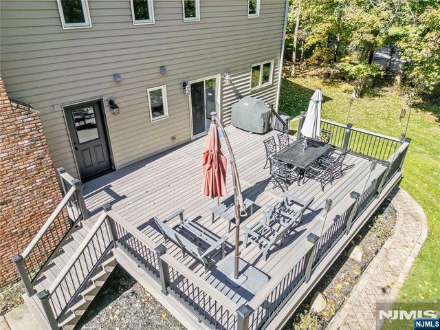 34 Carlough Road, Upper Saddle River, NJ 07458