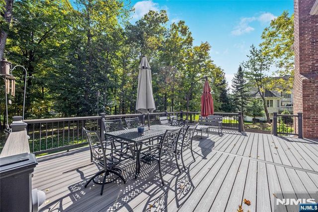 34 Carlough Road, Upper Saddle River, NJ 07458