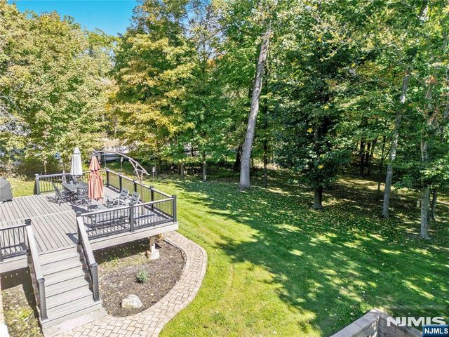 34 Carlough Road, Upper Saddle River, NJ 07458